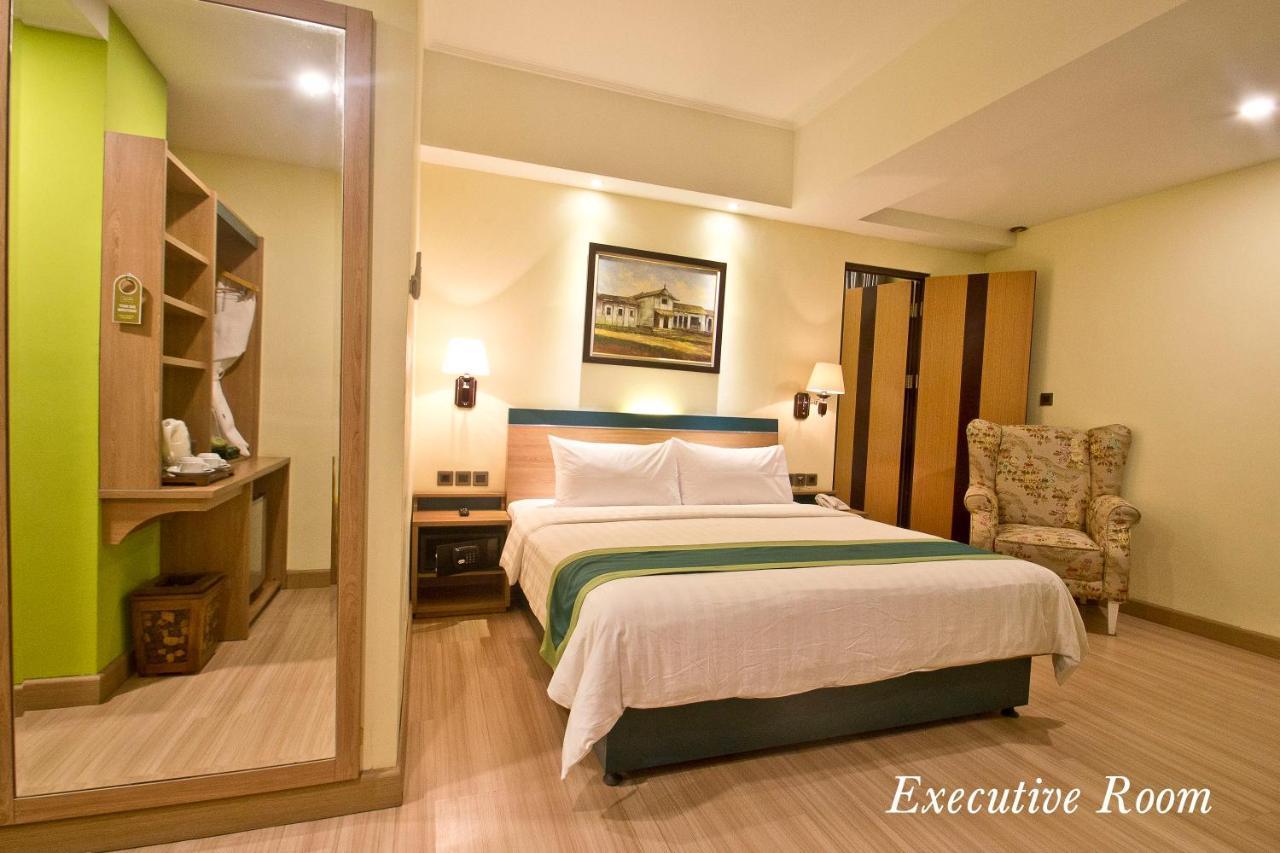 Green Batara Hotel Bandung Kültér fotó