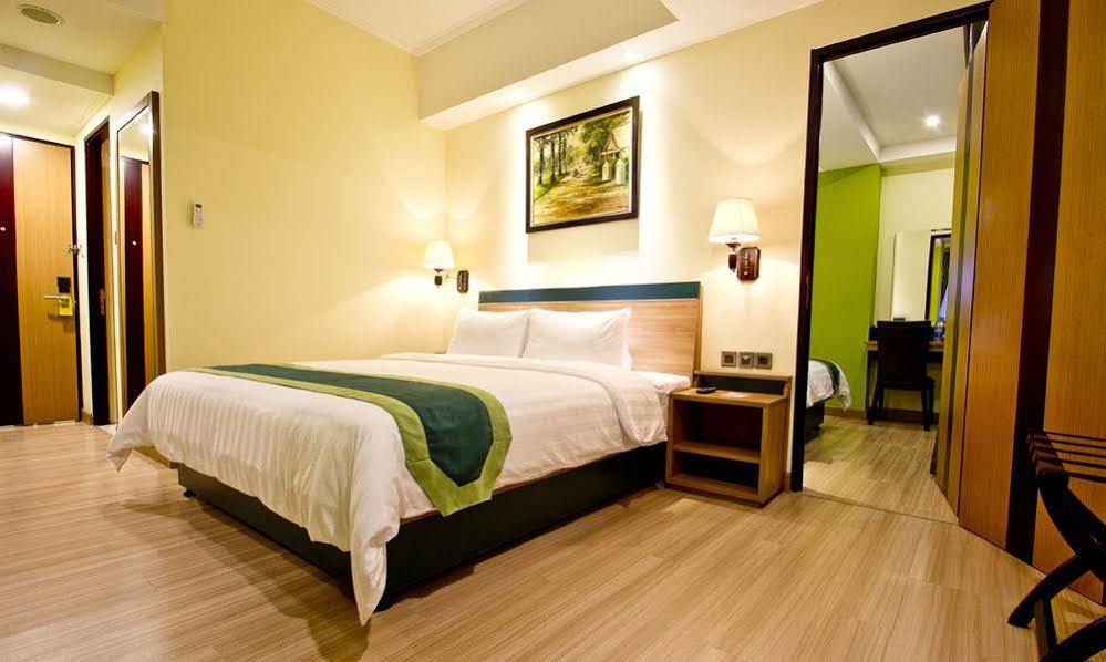 Green Batara Hotel Bandung Kültér fotó