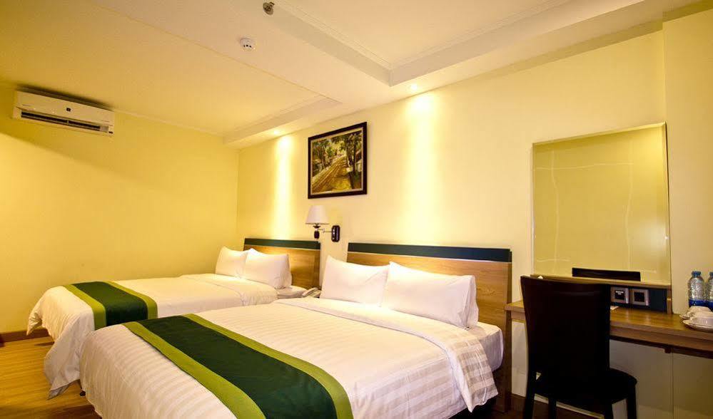 Green Batara Hotel Bandung Kültér fotó